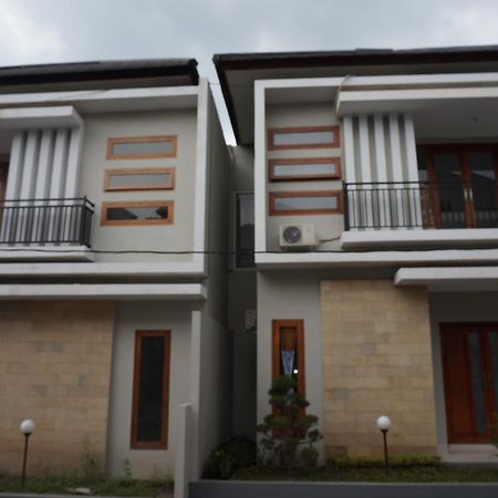 Cemara Homestay Jogja Yogyakarta Exterior foto